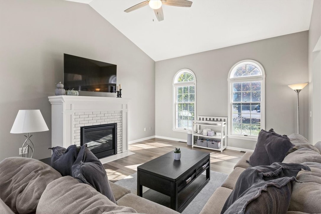 950 Meadow Ridge Lane Webster, NY 14580 - Photo 5 of 25