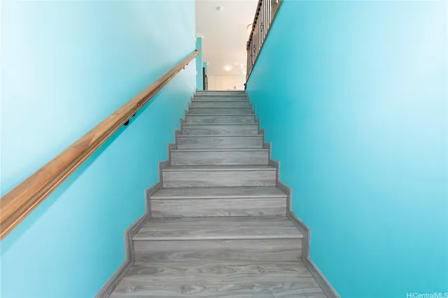 $3,600 | 933 18th Avenue, Honolulu, HI 96816