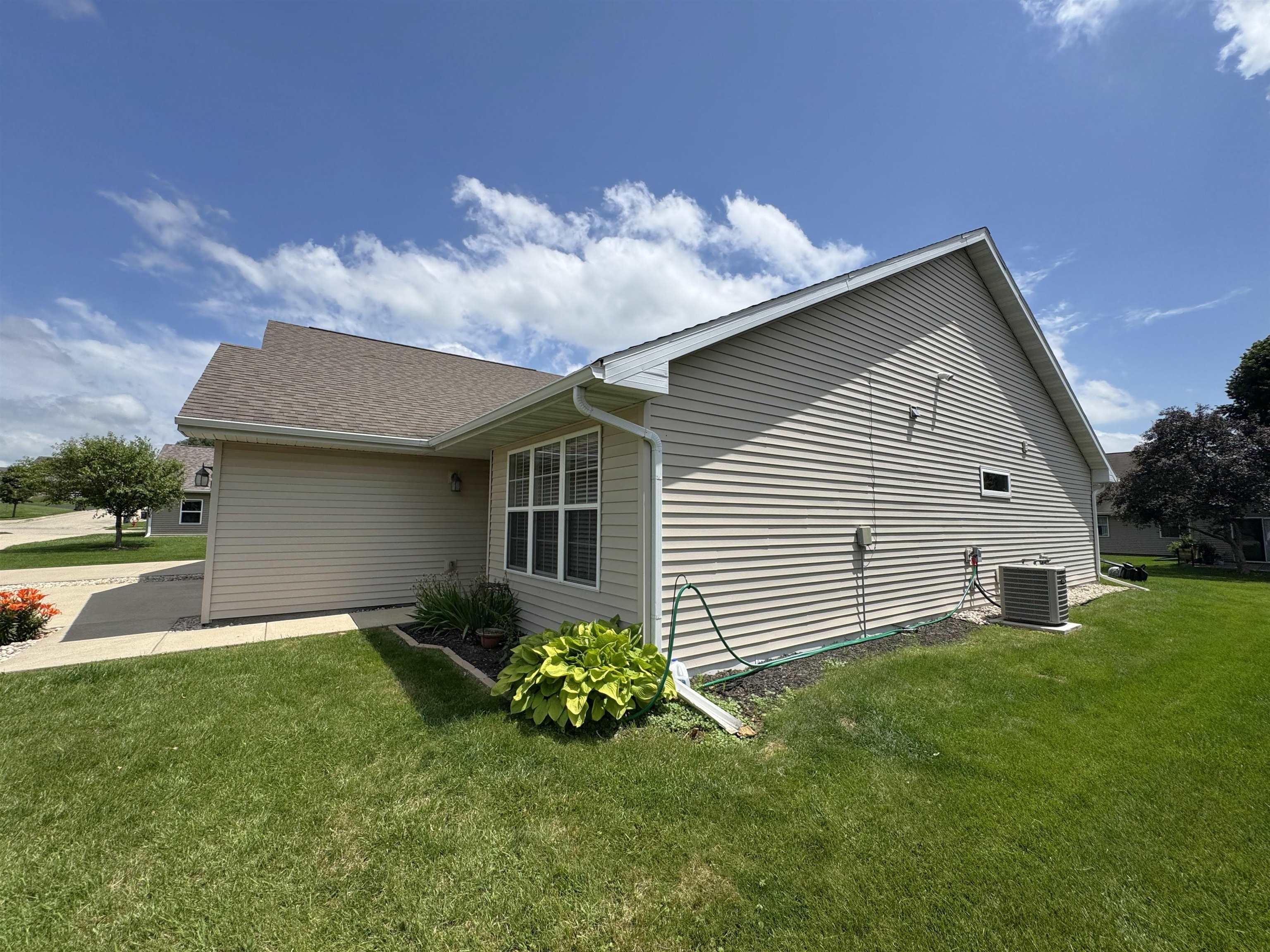 505 3rd, Unit 3 Monroe, WI 53566 - Photo 3 of 38