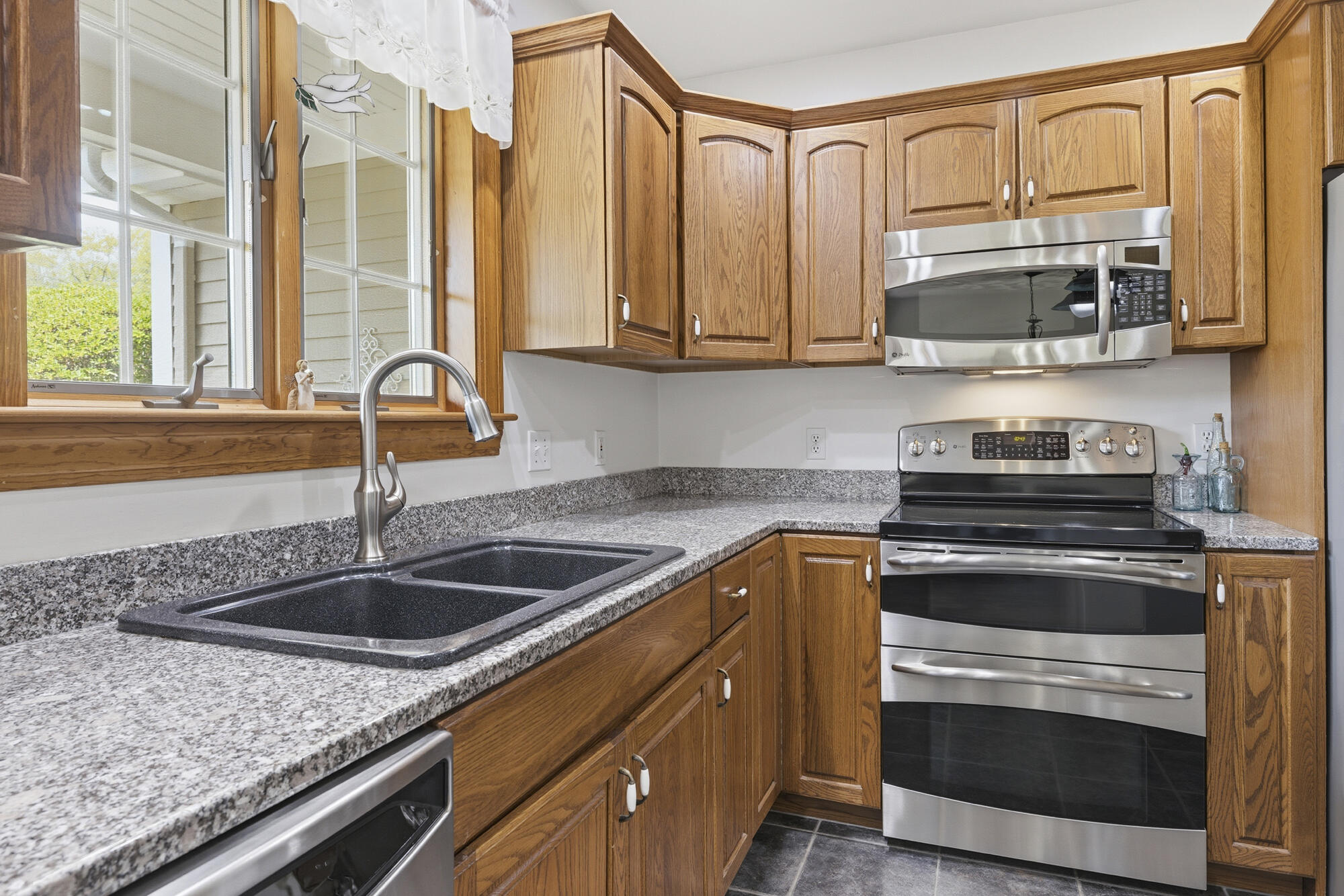 4 Rays Circle Scarborough, ME 04074 - Photo 25 of 45 4 Rays Circle_W5_21
