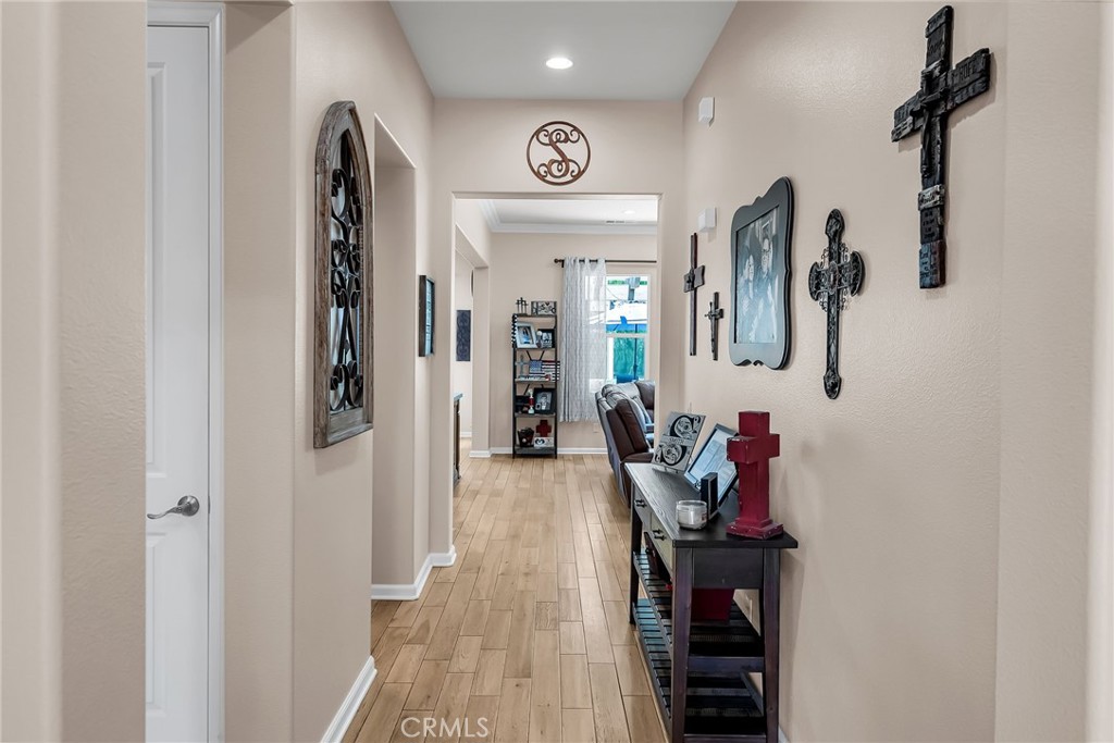 3309 Paseo De Valle Riverside, CA 92503 - Photo 11 of 50