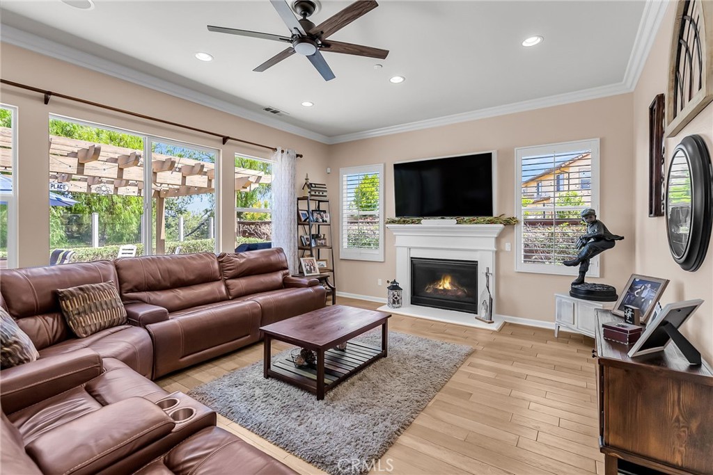 3309 Paseo De Valle Riverside, CA 92503 - Photo 13 of 50