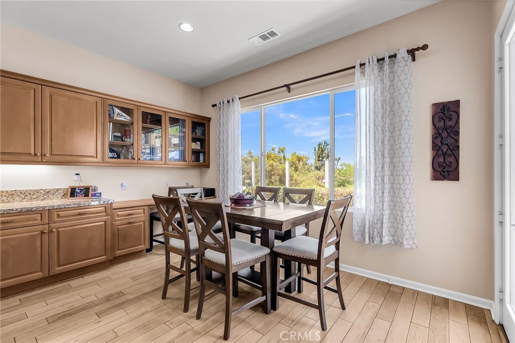 3309 Paseo De Valle Riverside, CA 92503 - Photo 19 of 50