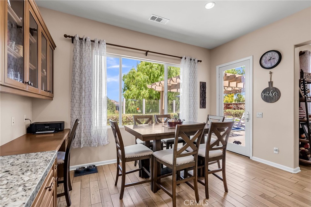 3309 Paseo De Valle Riverside, CA 92503 - Photo 20 of 50