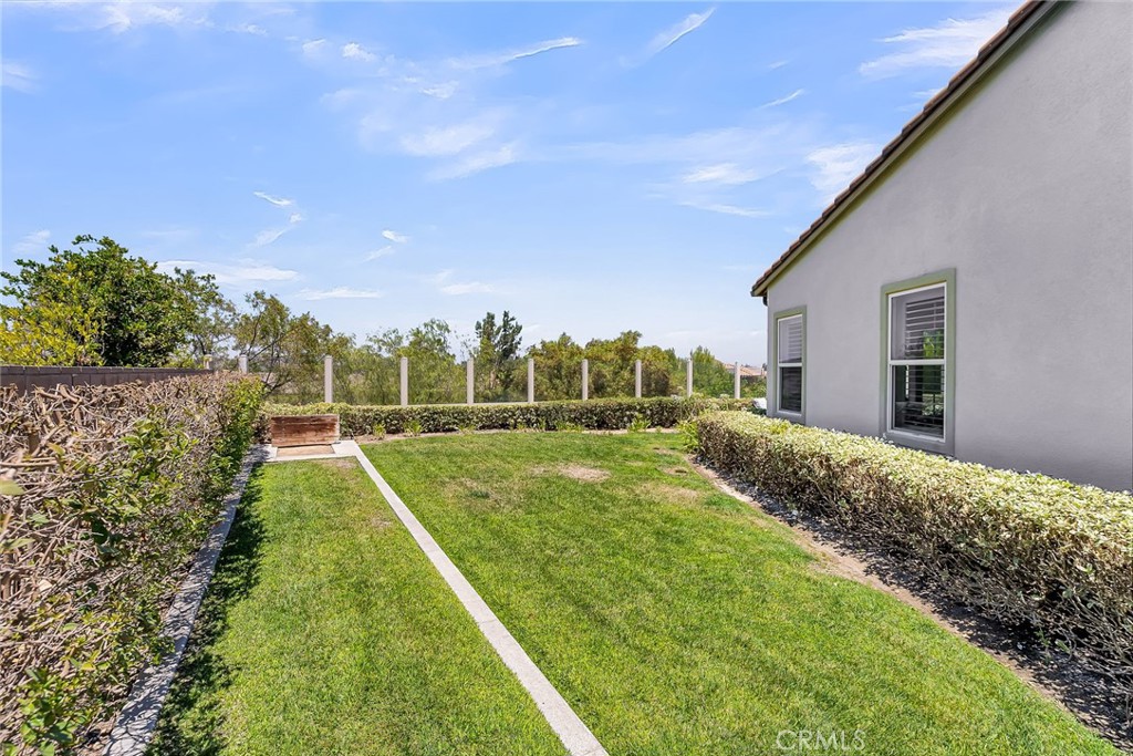 3309 Paseo De Valle Riverside, CA 92503 - Photo 38 of 50