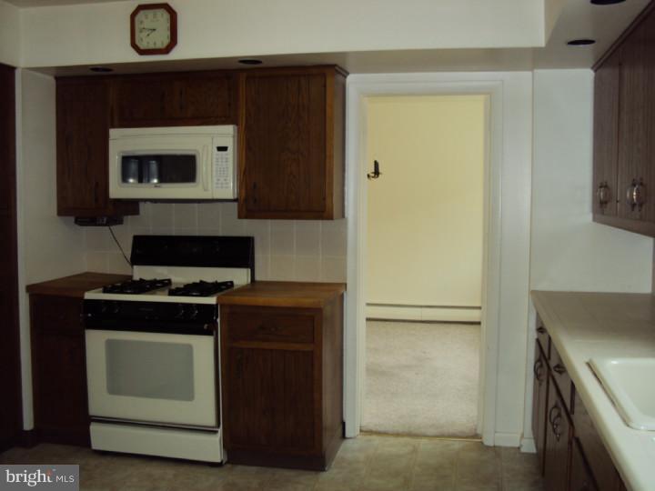 701 Thomas Road Cheltenham, PA 19012 - Photo 8 of 18 Kitchen