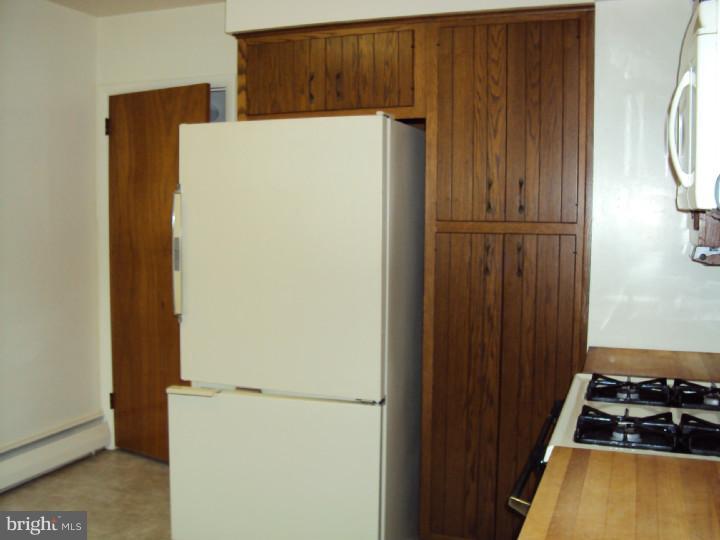 701 Thomas Road Cheltenham, PA 19012 - Photo 10 of 18 Kitchen
