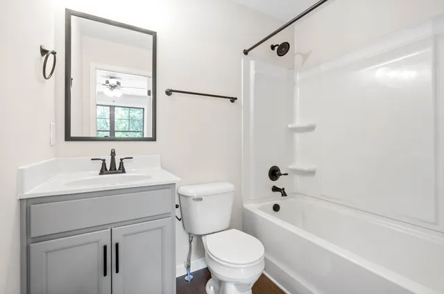 $1,290 | 923 Greenwood Avenue, Unit C, Clarksville, TN 37040