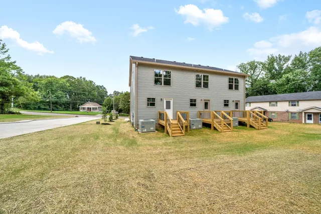 $1,290 | 923 Greenwood Avenue, Unit C, Clarksville, TN 37040