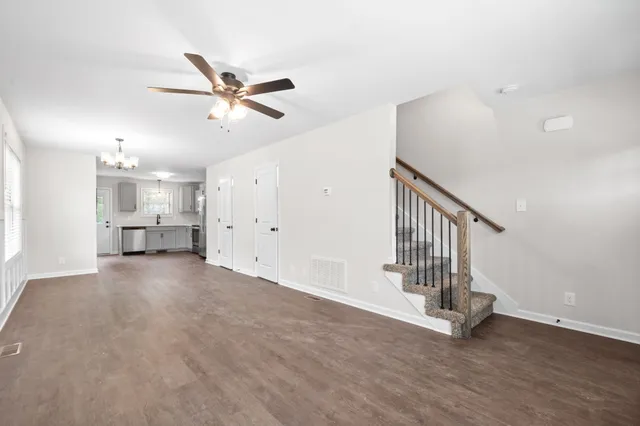 $1,290 | 923 Greenwood Avenue, Unit C, Clarksville, TN 37040