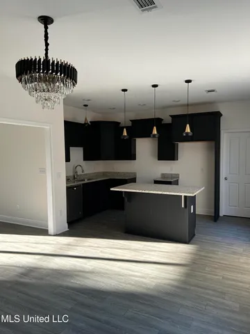 $195,000 | 32 White-Rogers Road, Prentiss, MS 39474