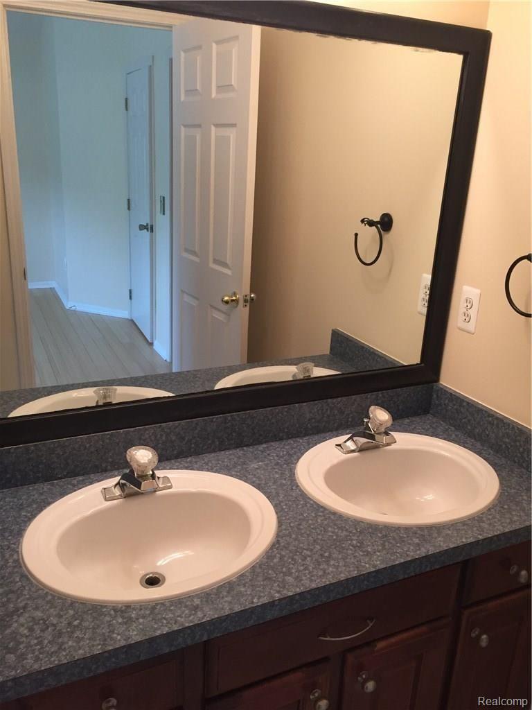 2579 Ravineside Lane North Howell, MI 48843 - Photo 14 of 37 IMG_5518.JPG