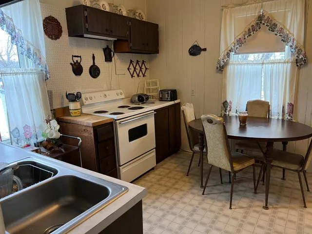 $139,900 | 1175 3rd Avenue, Cumberland, WI 54829