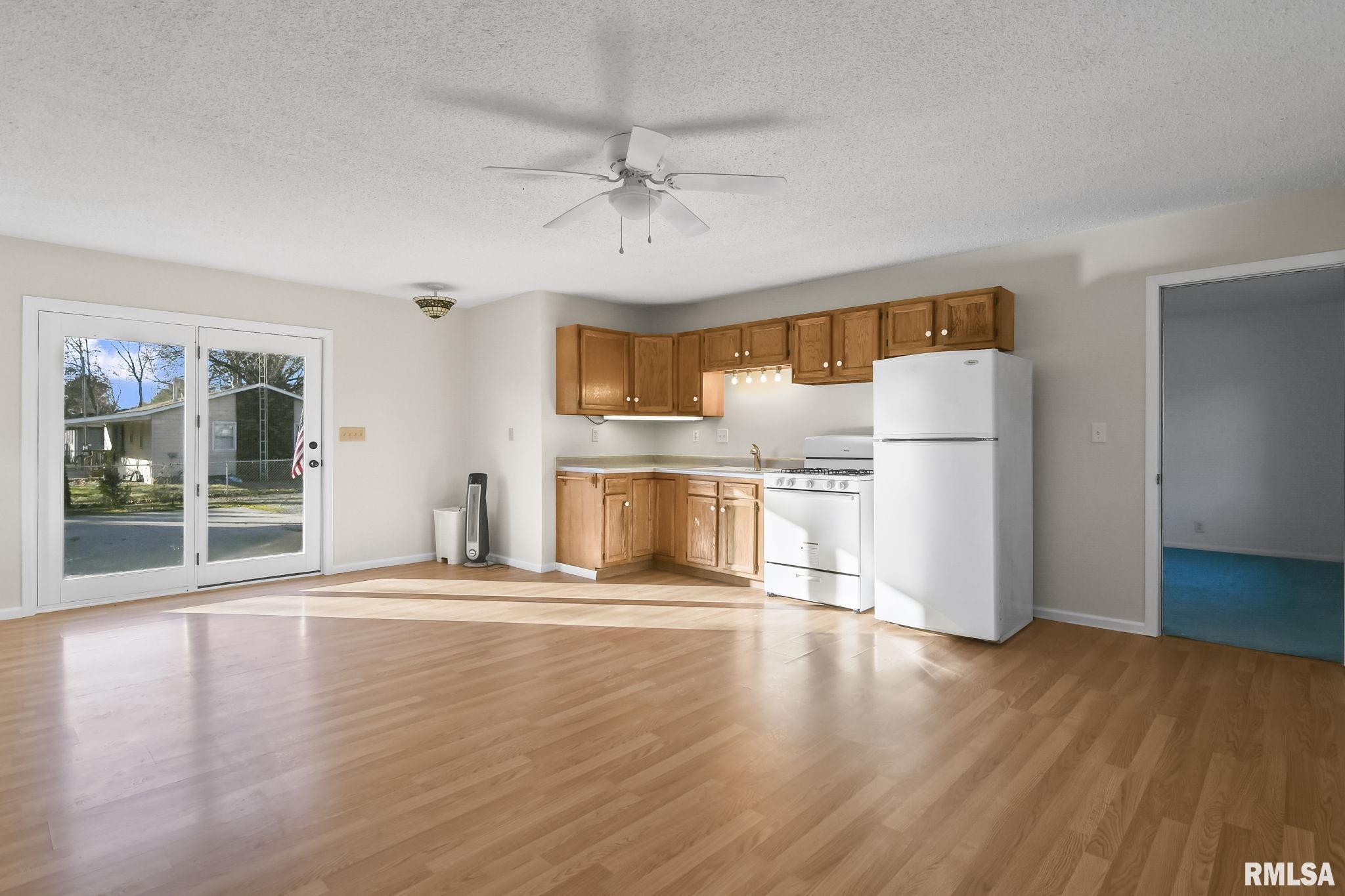 8094 South Vigal Road Pawnee, IL 62558 - Photo 11 of 44
