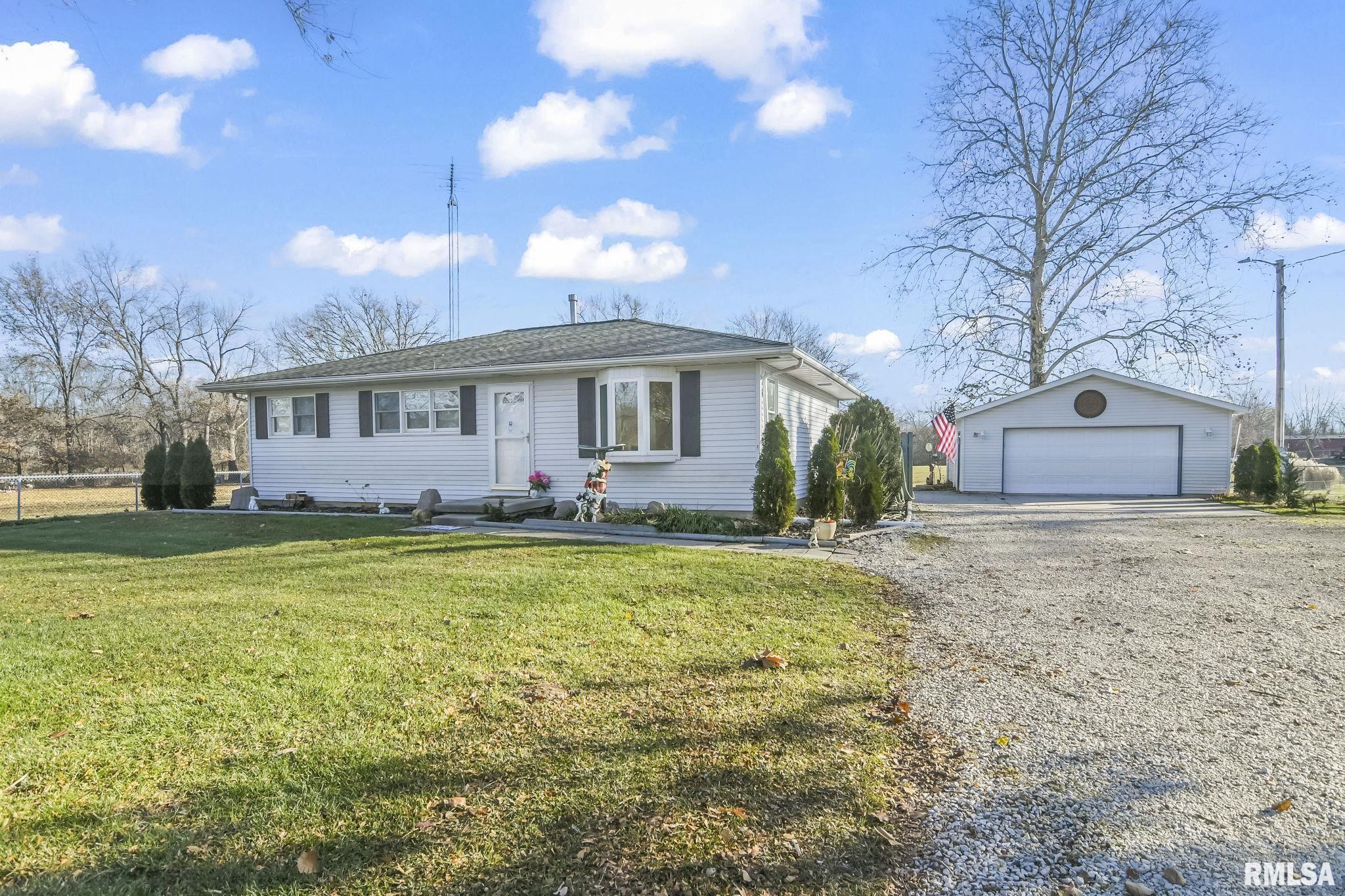 8094 South Vigal Road Pawnee, IL 62558 - Photo 3 of 44