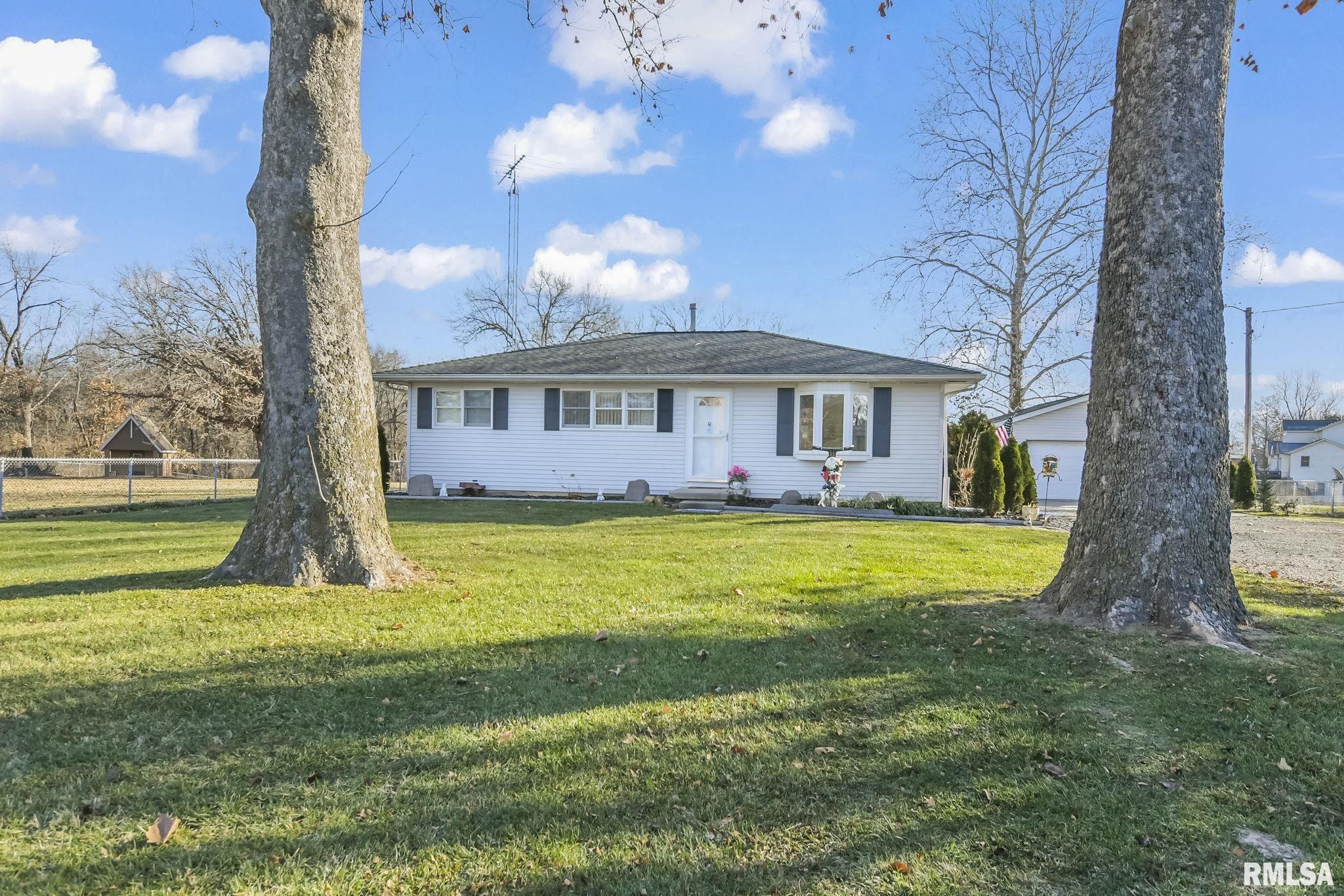 8094 South Vigal Road Pawnee, IL 62558 - Photo 4 of 44