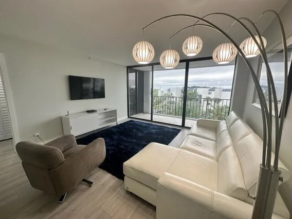 $650,000 | 1300 Florida A1A, Unit 326, Jupiter, FL 33477