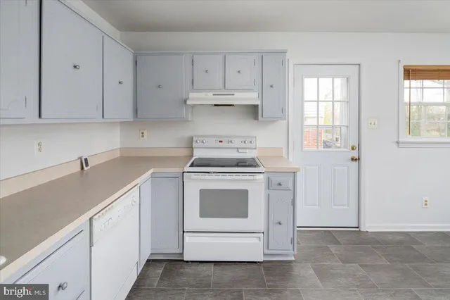 $2,300 | 181 Longstreet Avenue, Fredericksburg, VA 22401