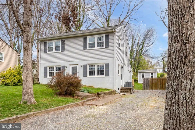 $2,300 | 181 Longstreet Avenue, Fredericksburg, VA 22401