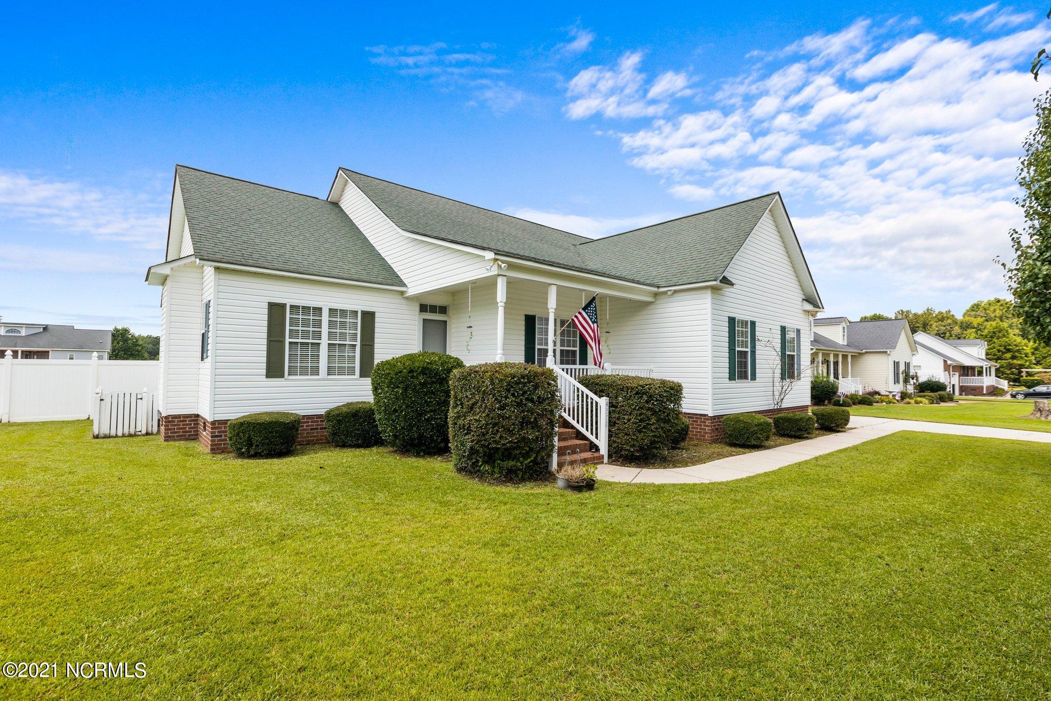 4578 Rountree Road Winterville, NC 28590 - Photo 1 of 32 9-web-or-mls-IMGL5631