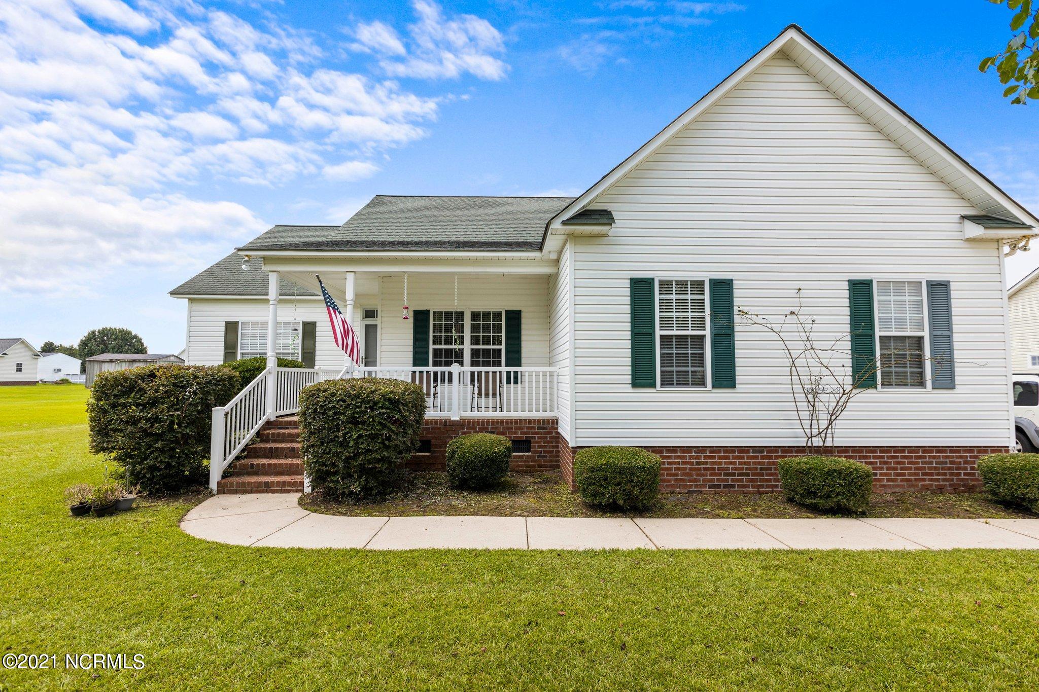 4578 Rountree Road Winterville, NC 28590 - Photo 2 of 32 8-web-or-mls-IMGL5630