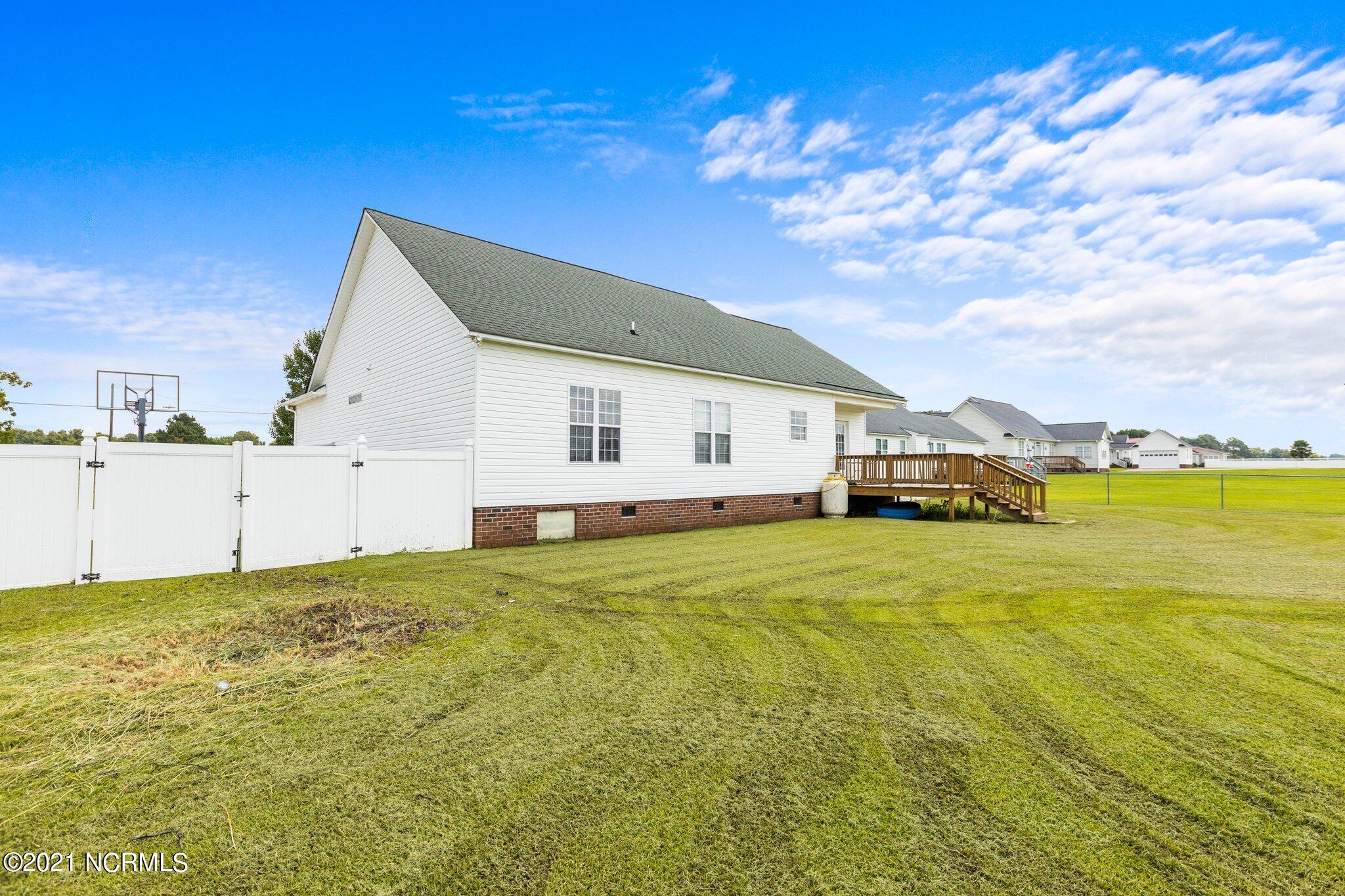 4578 Rountree Road Winterville, NC 28590 - Photo 25 of 32 11-web-or-mls-IMGL5633