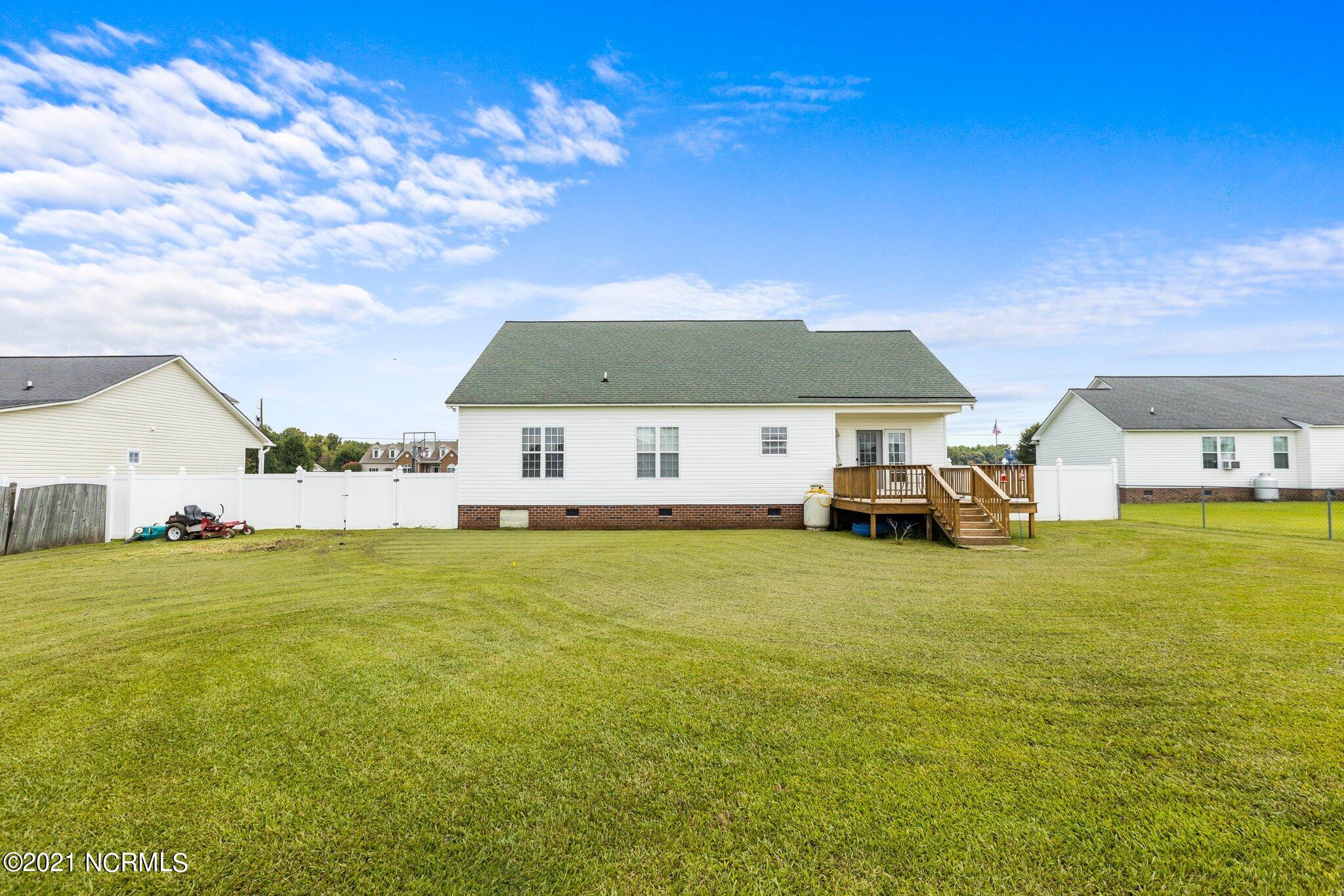 4578 Rountree Road Winterville, NC 28590 - Photo 26 of 32 12-web-or-mls-IMGL5634