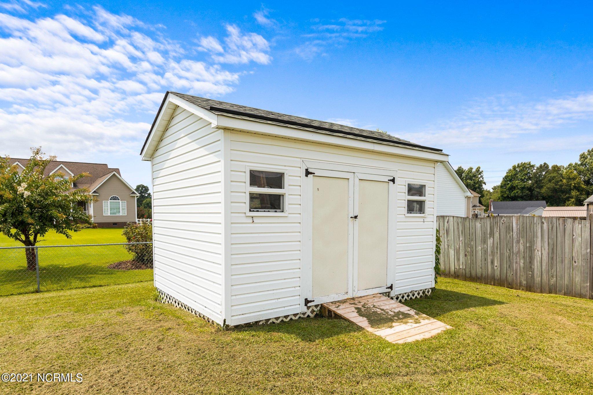 4578 Rountree Road Winterville, NC 28590 - Photo 29 of 32 15-web-or-mls-IMGL5637