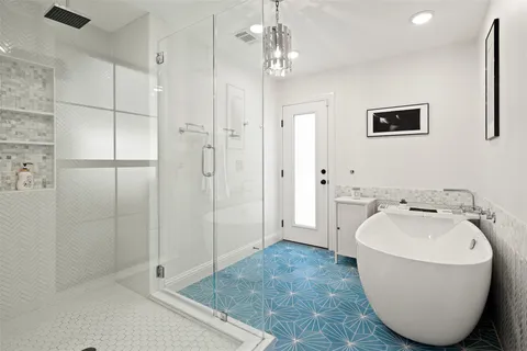 $1,690,110 | 10721 Fountainbleu Circle, Austin, TX 78750