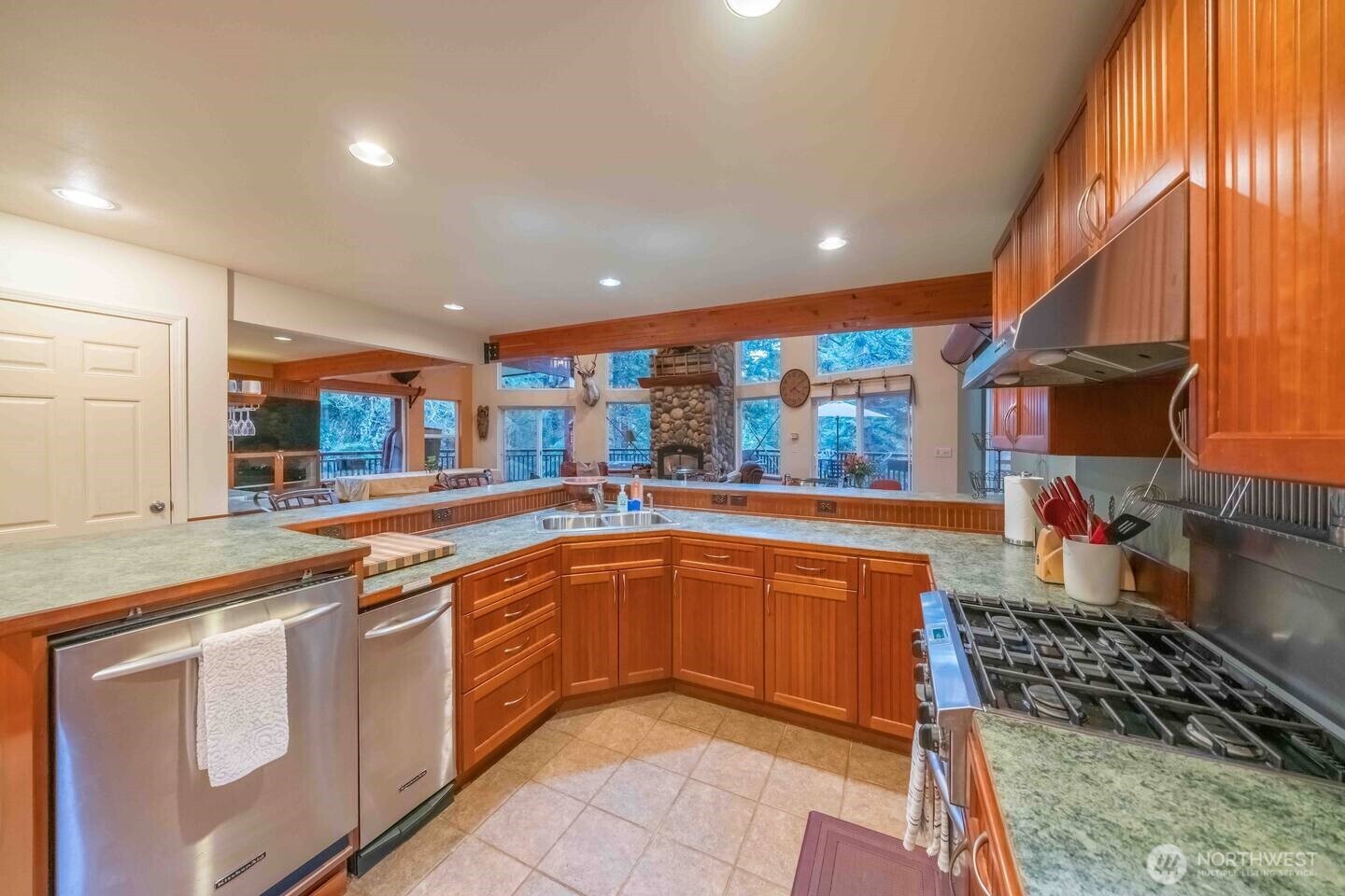 351 Lost Lake Road Easton, WA 98925 - Photo 6 of 21