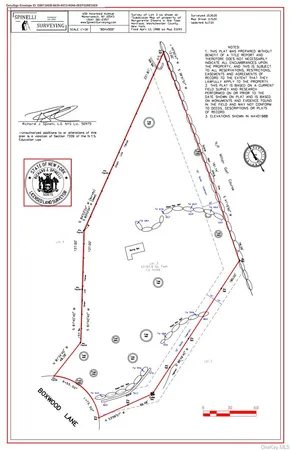 a view of yard with green space