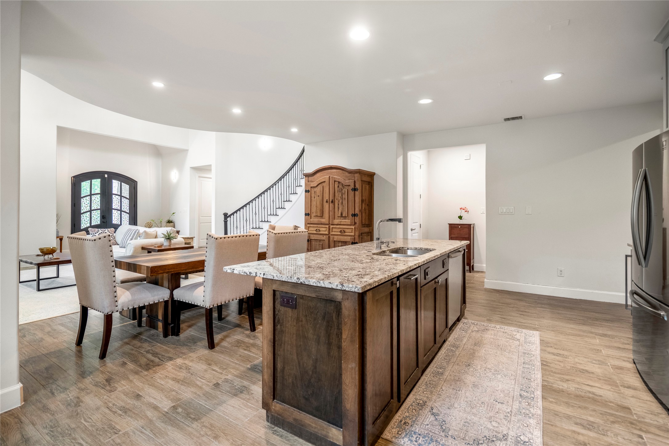 3202 Ozark Street Houston, TX 77021 - Photo 11 of 31 Kitchen opens to dining and living rooms.