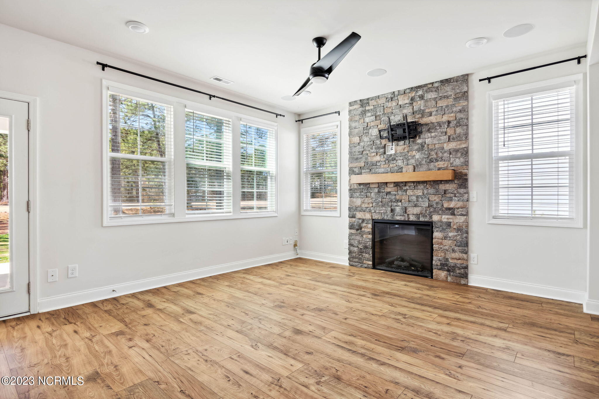 136 Fontana Lake Road Aberdeen, NC 28315 - Photo 13 of 39 10-web-or-mls-H22A3254