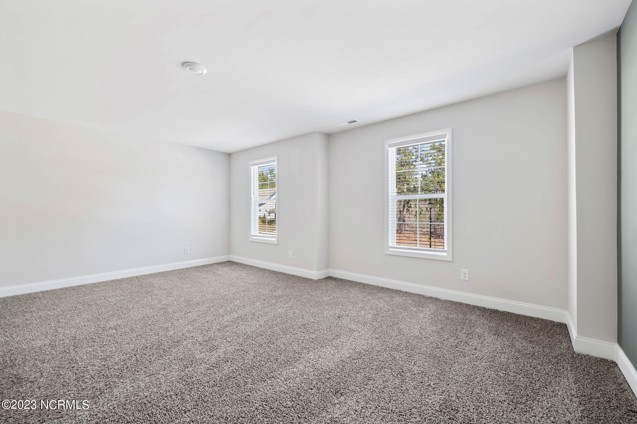 136 Fontana Lake Road Aberdeen, NC 28315 - Photo 22 of 39 19-web-or-mls-H22A3347