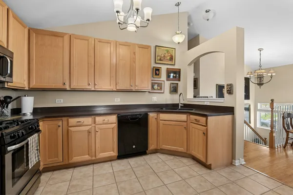 $290,000 | 1250 Parkview Drive, Antioch, IL 60002
