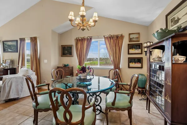 $290,000 | 1250 Parkview Drive, Antioch, IL 60002