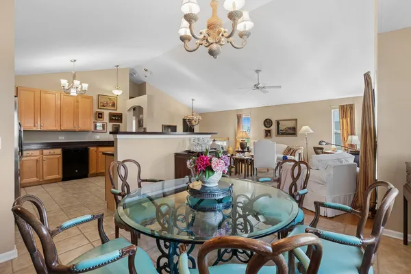 $290,000 | 1250 Parkview Drive, Antioch, IL 60002