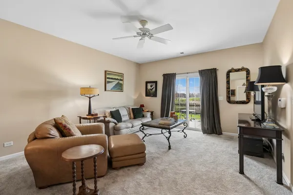 $290,000 | 1250 Parkview Drive, Antioch, IL 60002