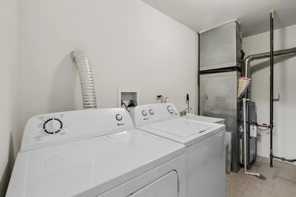 $290,000 | 1250 Parkview Drive, Antioch, IL 60002