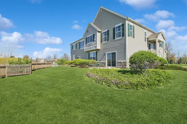 $290,000 | 1250 Parkview Drive, Antioch, IL 60002