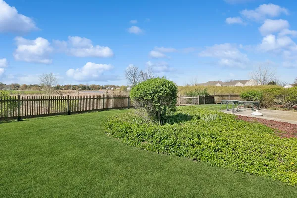 $290,000 | 1250 Parkview Drive, Antioch, IL 60002