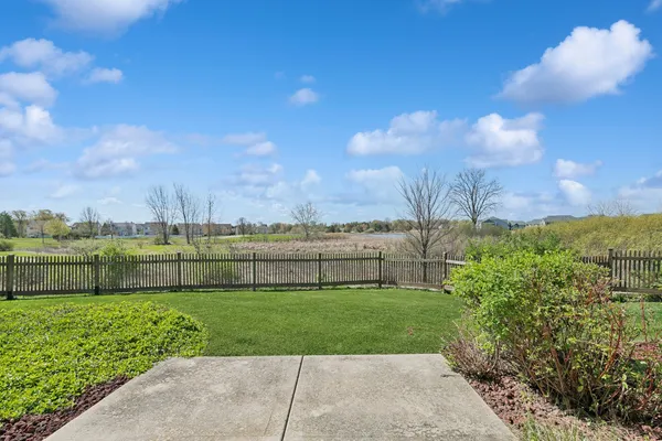 $290,000 | 1250 Parkview Drive, Antioch, IL 60002