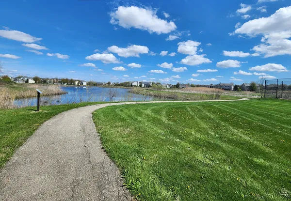 $290,000 | 1250 Parkview Drive, Antioch, IL 60002