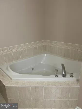 $3,200 | 160 Pennsbury Lane, Woodbury, NJ 08096