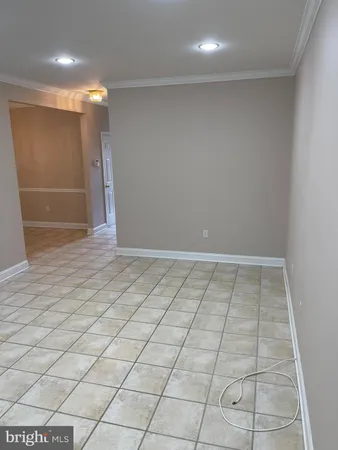 $3,200 | 160 Pennsbury Lane, Woodbury, NJ 08096