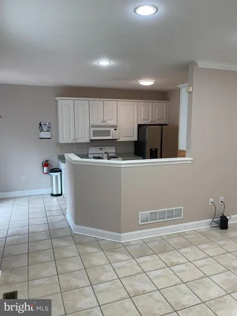 $3,200 | 160 Pennsbury Lane, Woodbury, NJ 08096