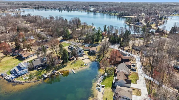 $549,000 | 7788 West Royal Road, Canadian Lakes, MI 49346