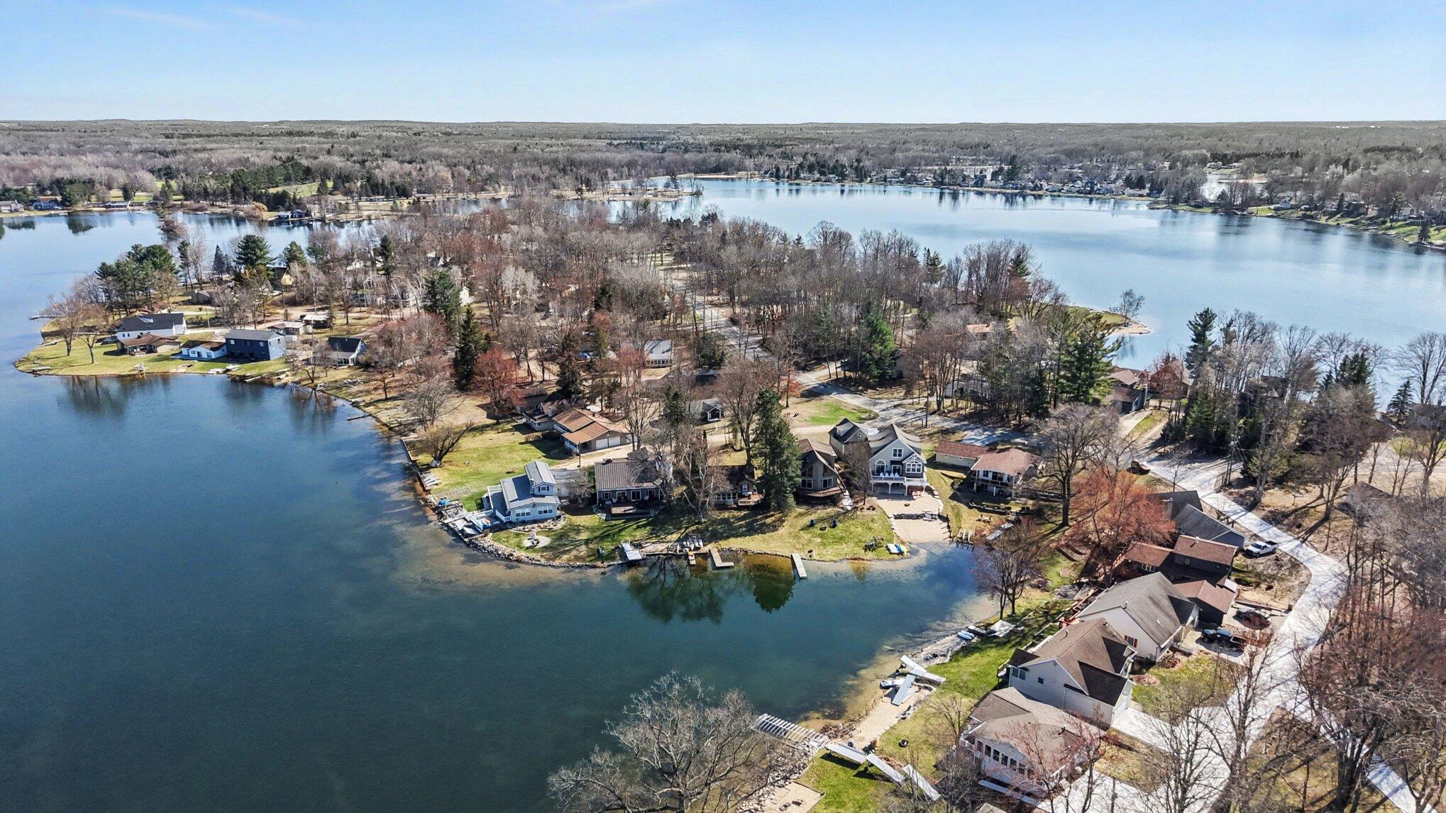 7788 West Royal Road Canadian Lakes, MI 49346 - Photo 5 of 38 006_file_7217