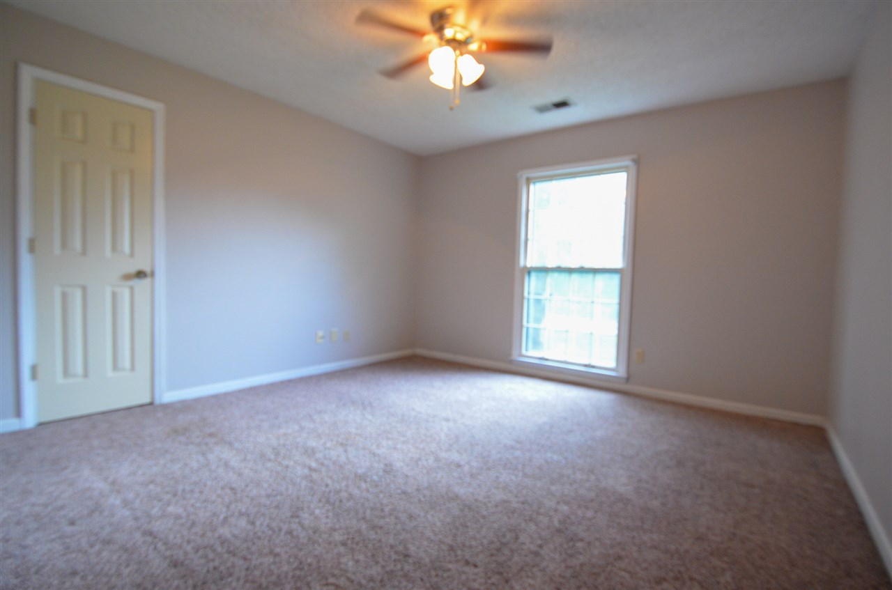 4010 Bartlett Country Road Bartlett, TN 38135 - Photo 12 of 25 Gallery Image 12