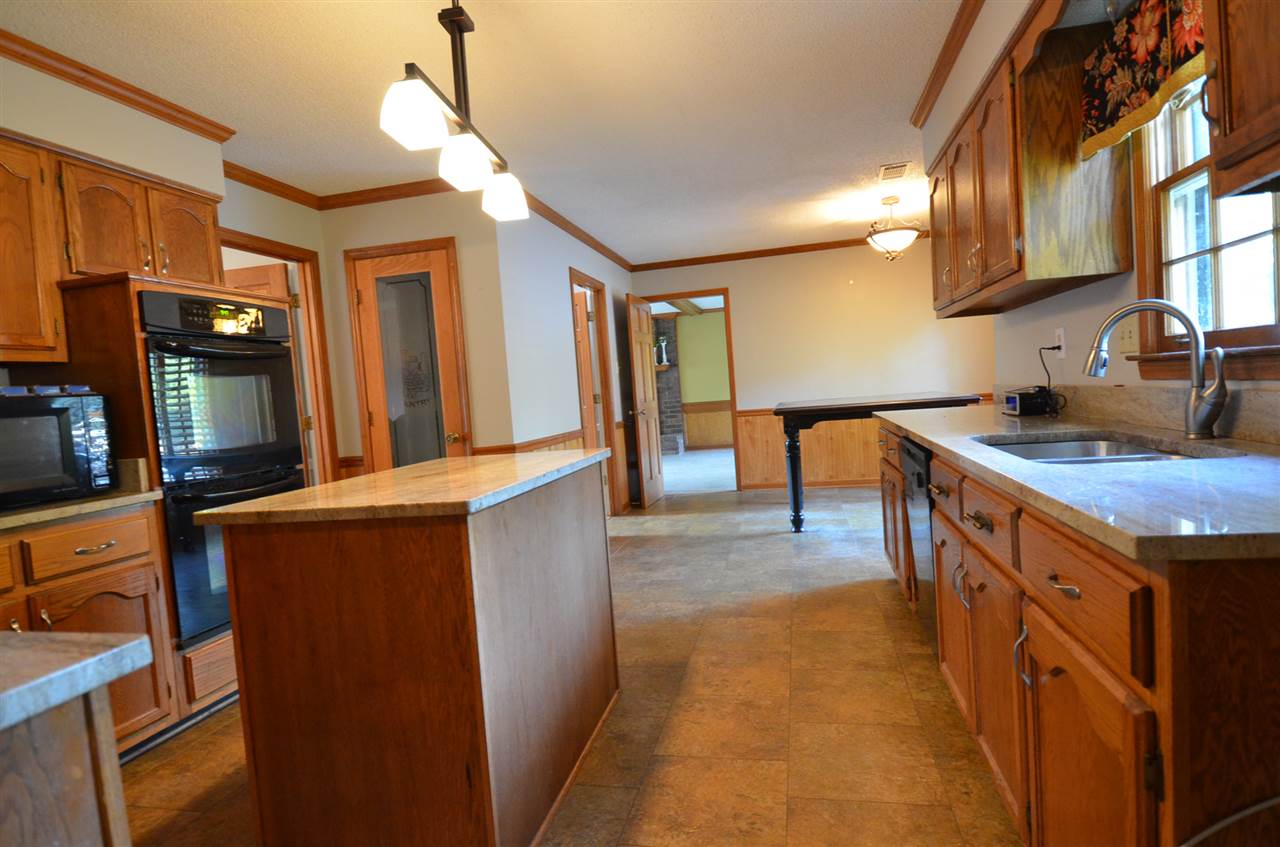 4010 Bartlett Country Road Bartlett, TN 38135 - Photo 5 of 25 Gallery Image 5